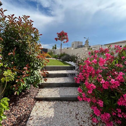 Paysagiste à Sauvian : création et aménagement de votre jardin